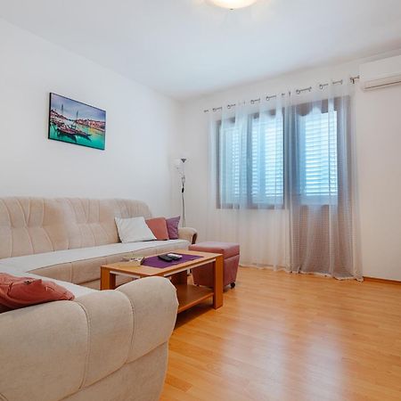 Apartment Mihaela Blace Bagian luar foto